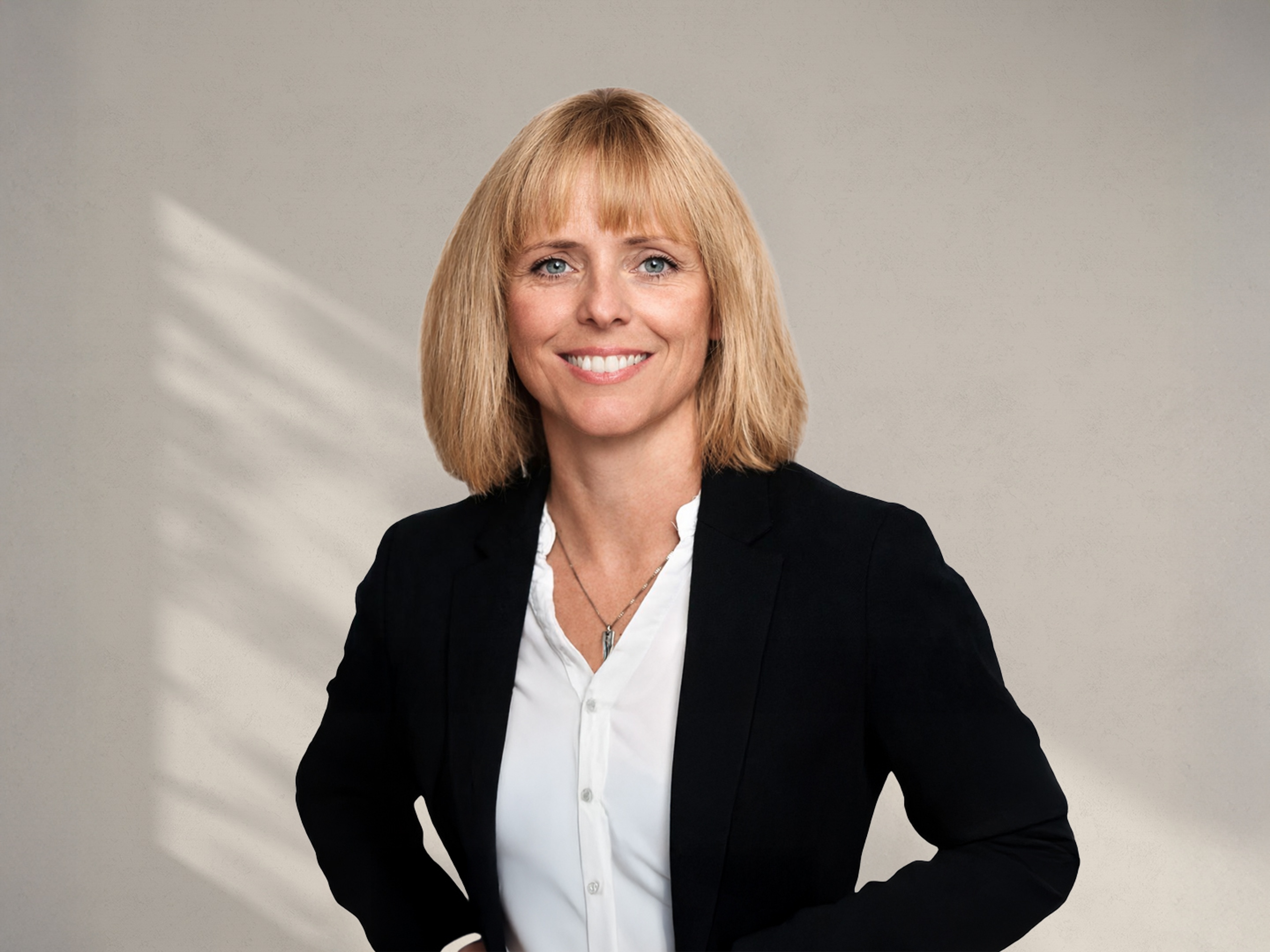 A portrait of Lina Pedersen